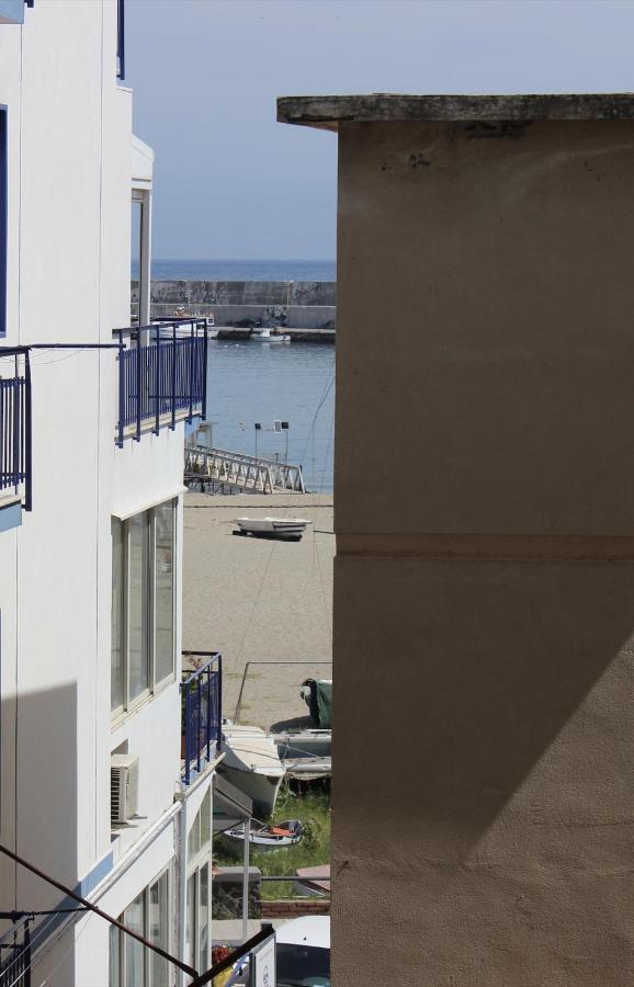 Four Rooms Naxos จีอาร์ดีนี นักซอส ภายนอก รูปภาพ