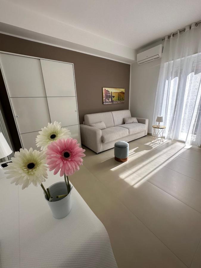 Four Rooms Naxos จีอาร์ดีนี นักซอส ภายนอก รูปภาพ
